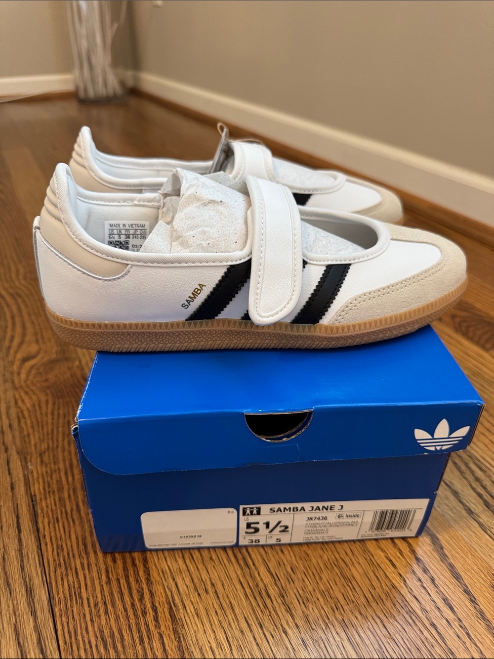 BRAND NEW UNWORN Adidas Women’s Samba Jane 3 White Black Velcro Sneakers